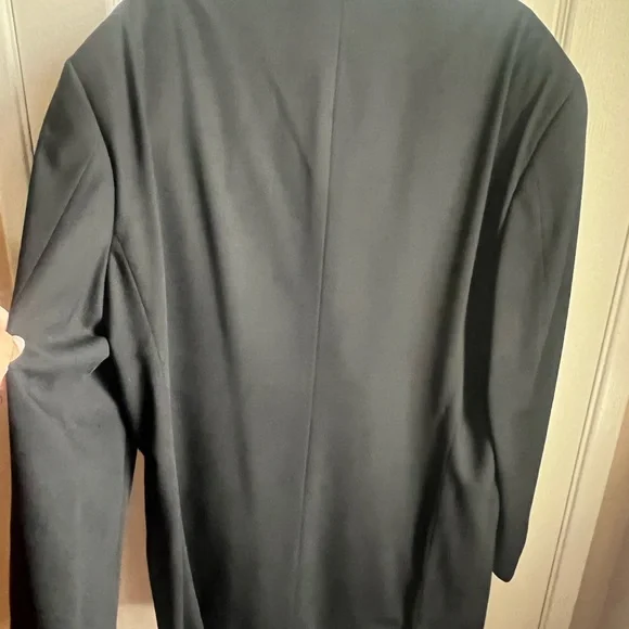 Armani Collezioni Men’s Black Big & Tall suit in excellent condition size 44L. - Picture 11 of 14